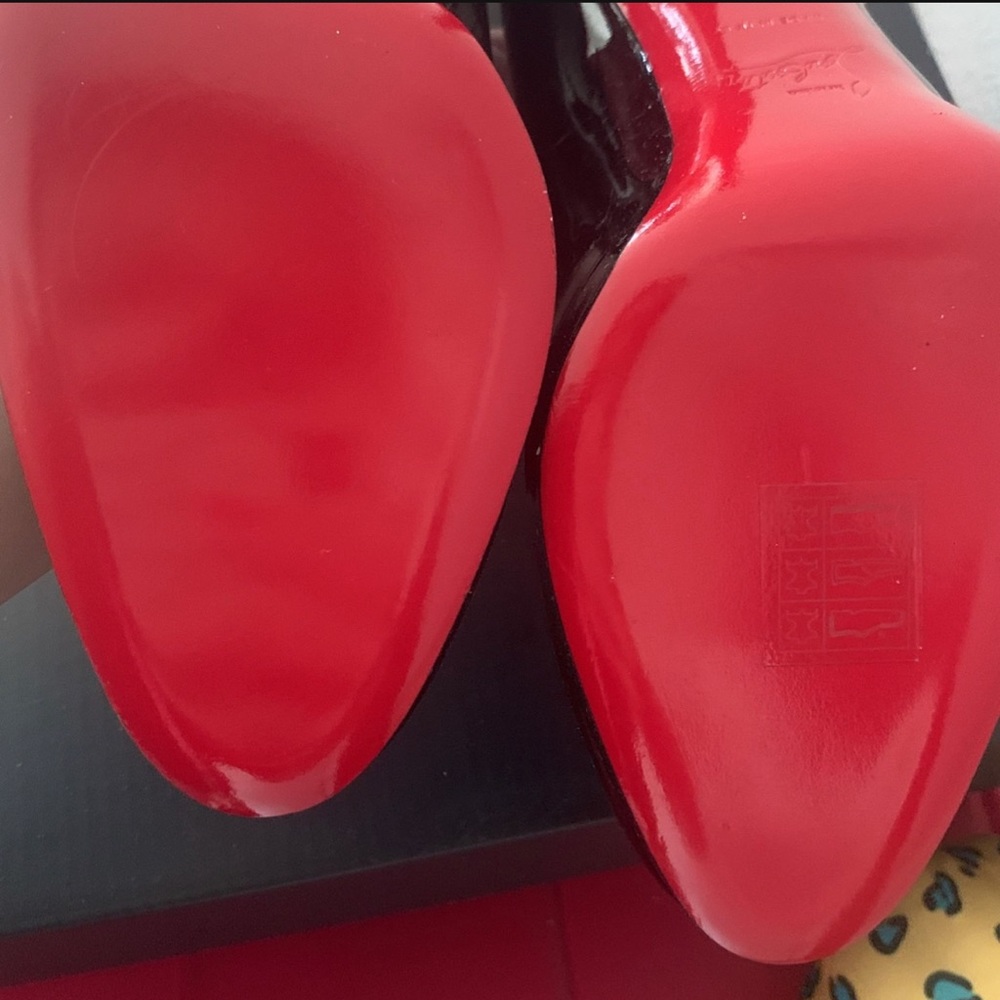 COPY - Authentic Christian Louboutin, black- red bottoms